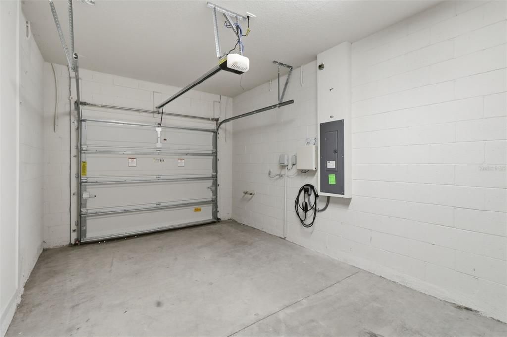 For Sale: $550,000 (4 beds, 3 baths, 3176 Square Feet)