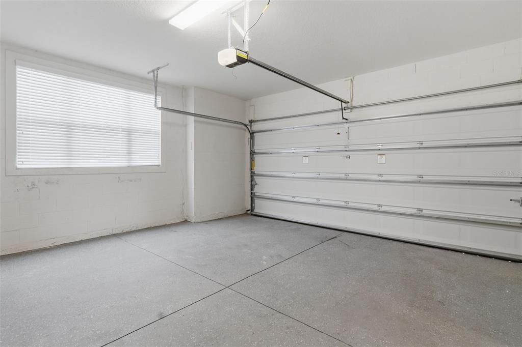 For Sale: $550,000 (4 beds, 3 baths, 3176 Square Feet)
