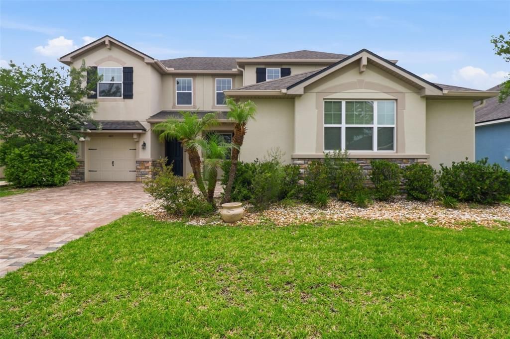 For Sale: $550,000 (4 beds, 3 baths, 3176 Square Feet)