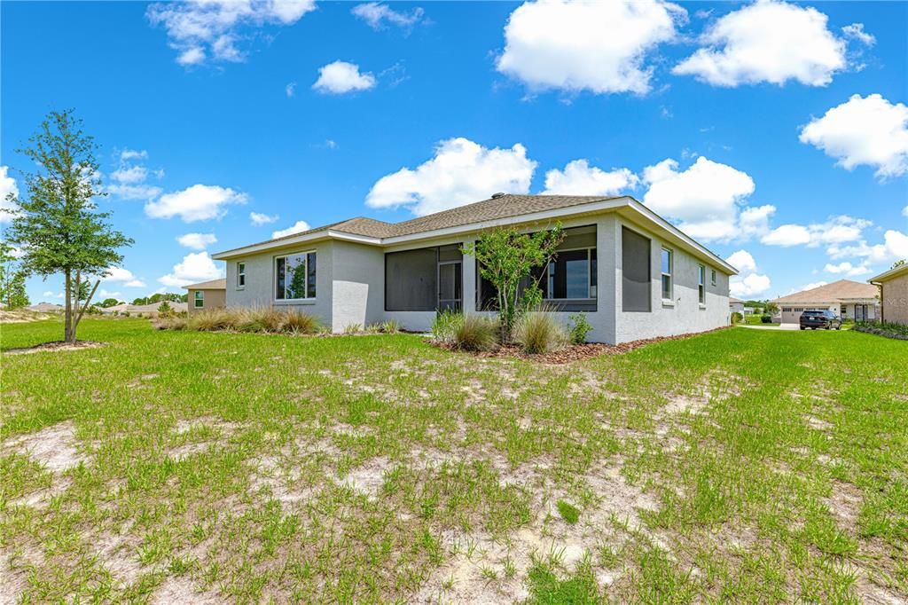 For Sale: $374,000 (2 beds, 2 baths, 1983 Square Feet)