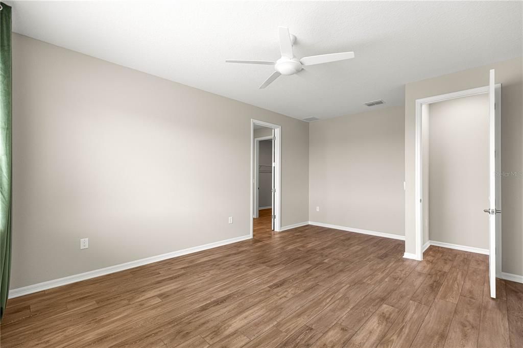 For Sale: $374,000 (2 beds, 2 baths, 1983 Square Feet)