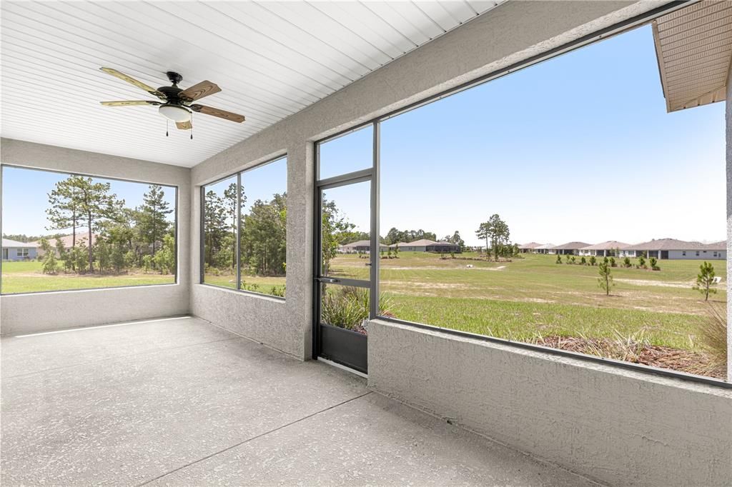 For Sale: $374,000 (2 beds, 2 baths, 1983 Square Feet)