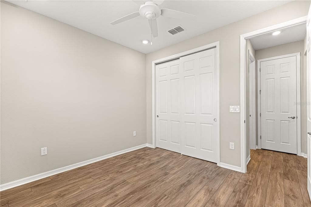 For Sale: $374,000 (2 beds, 2 baths, 1983 Square Feet)