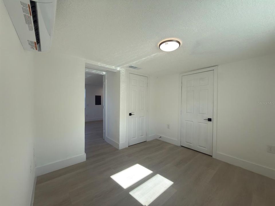 For Rent: $1,350 (1 beds, 1 baths, 304 Square Feet)