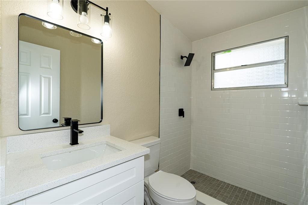 For Sale: $329,000 (3 beds, 2 baths, 1084 Square Feet)