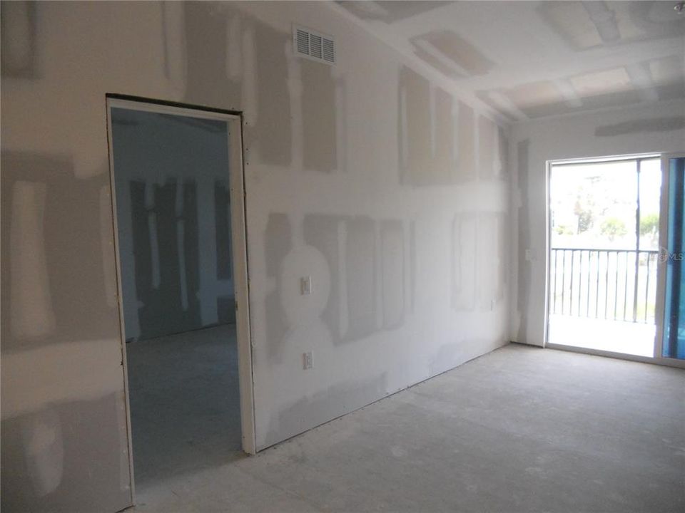 : $79,000 (2 спален, 2 ванн, 1092 Квадратных фут)