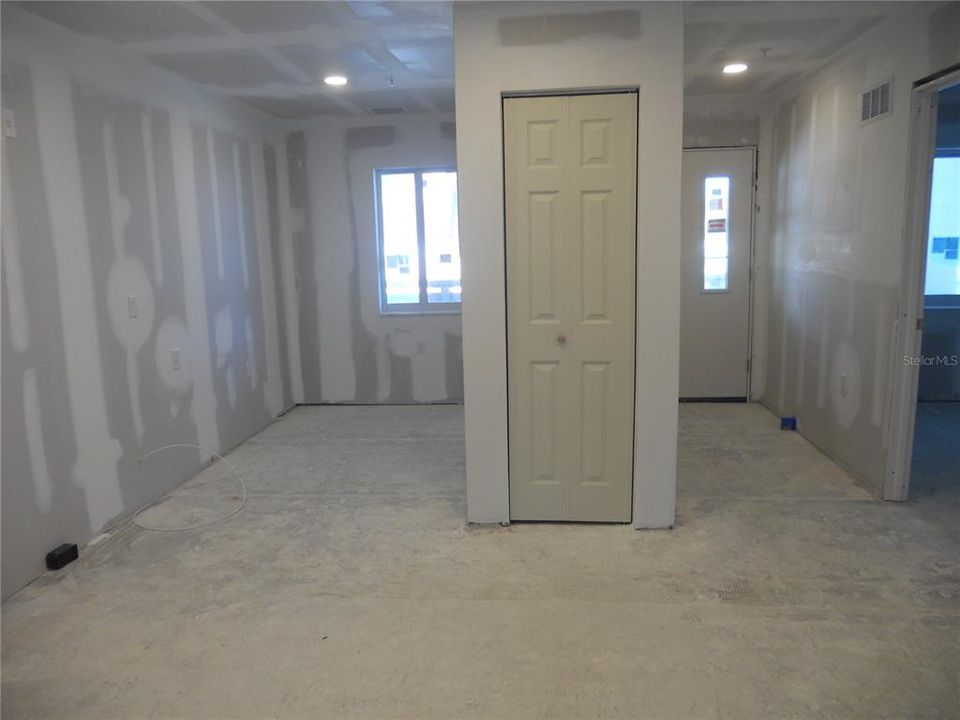 : $79,000 (2 спален, 2 ванн, 1092 Квадратных фут)