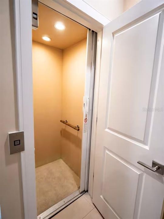 For Sale: $429,000 (4 beds, 4 baths, 2538 Square Feet)