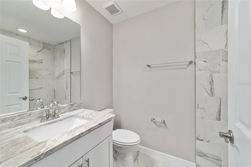 For Sale: $249,000 (3 beds, 2 baths, 1089 Square Feet)