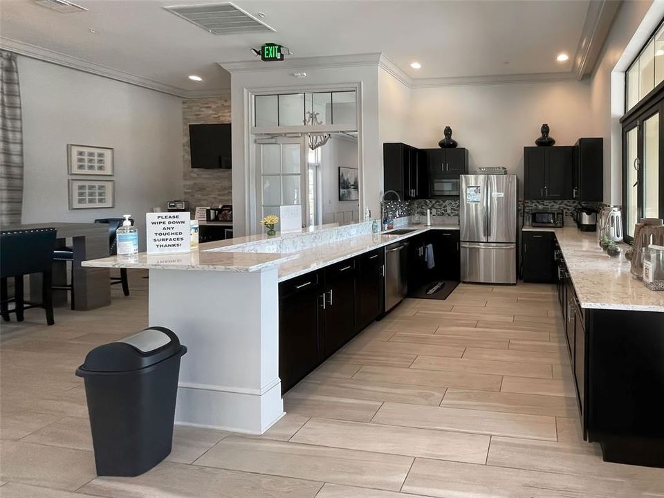 For Sale: $490,000 (3 beds, 3 baths, 2373 Square Feet)