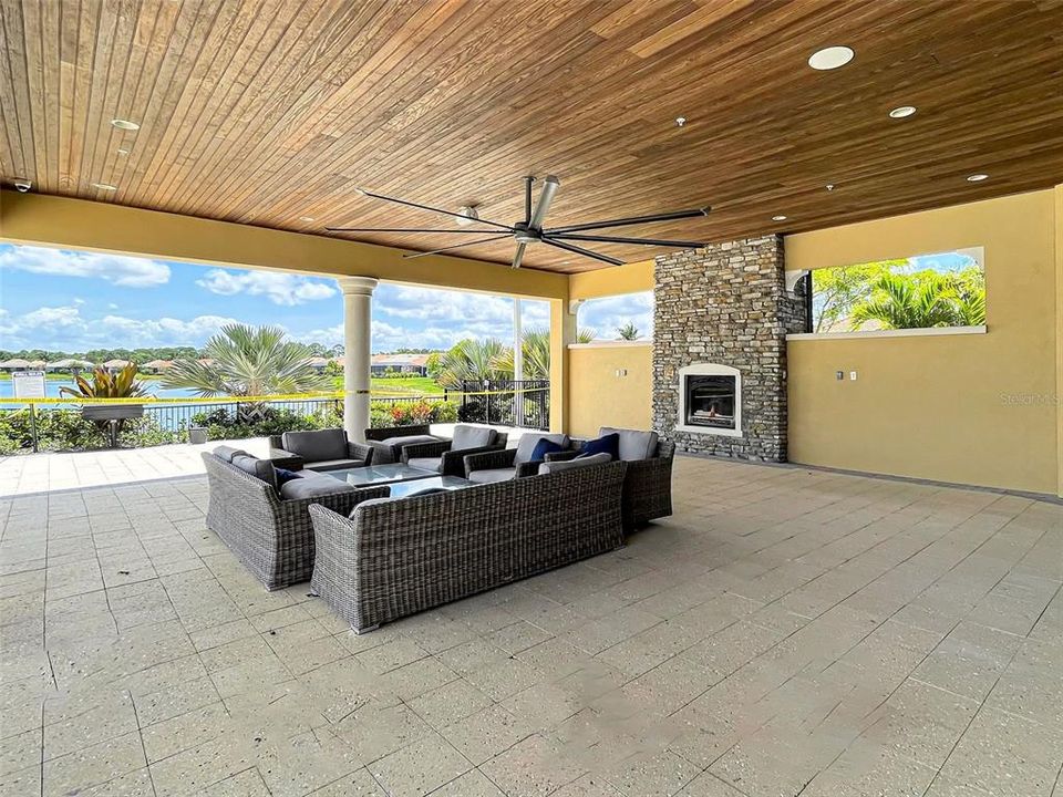 For Sale: $490,000 (3 beds, 3 baths, 2373 Square Feet)