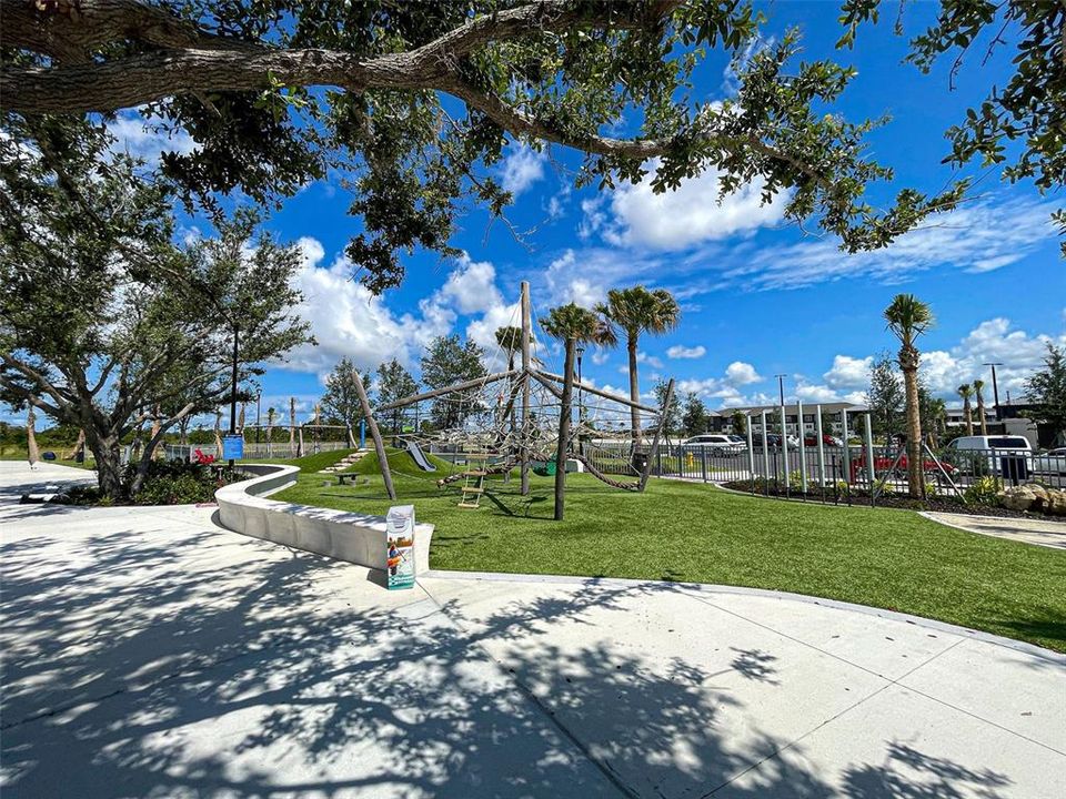 For Sale: $490,000 (3 beds, 3 baths, 2373 Square Feet)