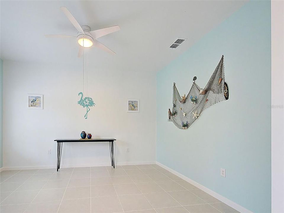 For Sale: $490,000 (3 beds, 3 baths, 2373 Square Feet)