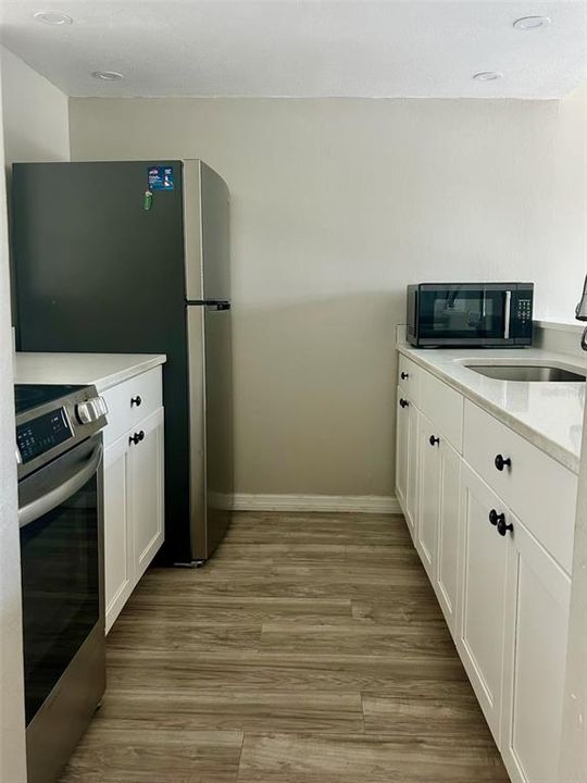 В аренду: $1,800 (2 спален, 1 ванн, 864 Квадратных фут)
