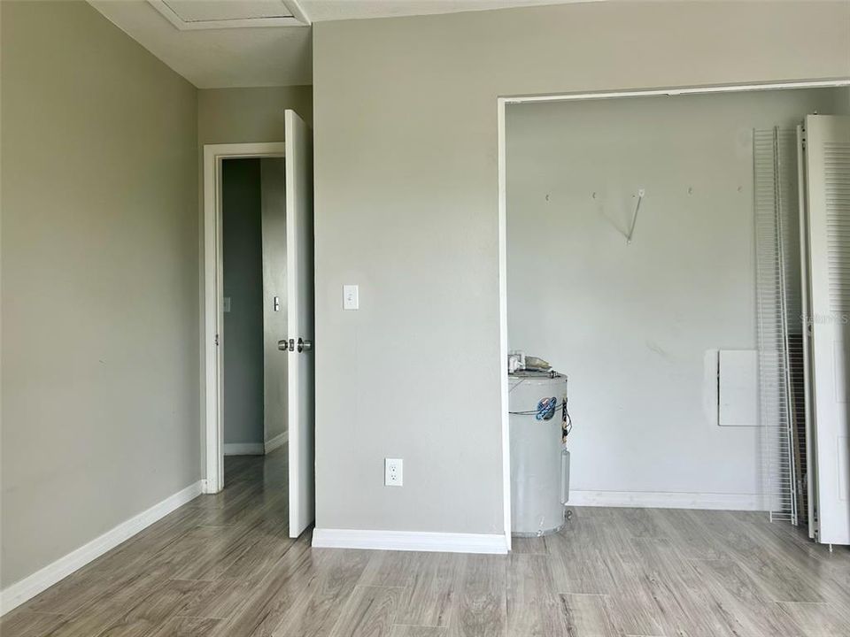 В аренду: $1,800 (2 спален, 1 ванн, 864 Квадратных фут)