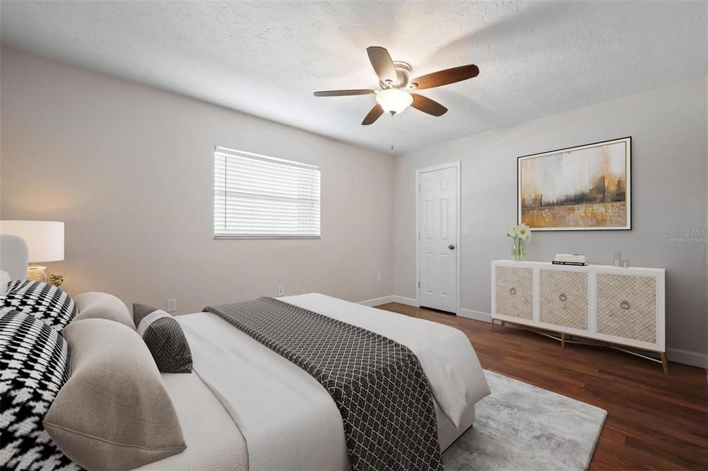 Active With Contract: $460,000 (3 beds, 2 baths, 1944 Square Feet)