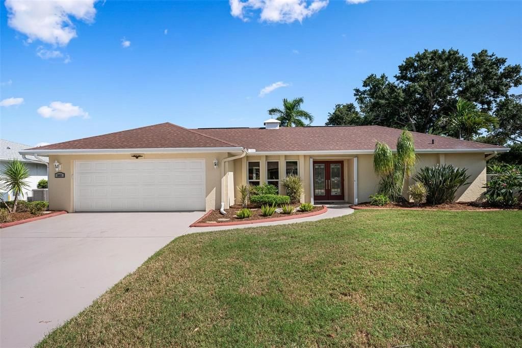 Active With Contract: $460,000 (3 beds, 2 baths, 1944 Square Feet)
