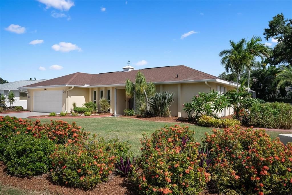 Active With Contract: $460,000 (3 beds, 2 baths, 1944 Square Feet)