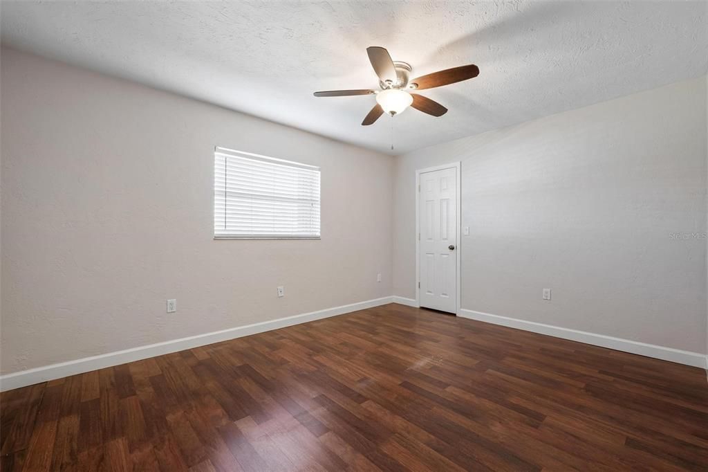 Active With Contract: $460,000 (3 beds, 2 baths, 1944 Square Feet)
