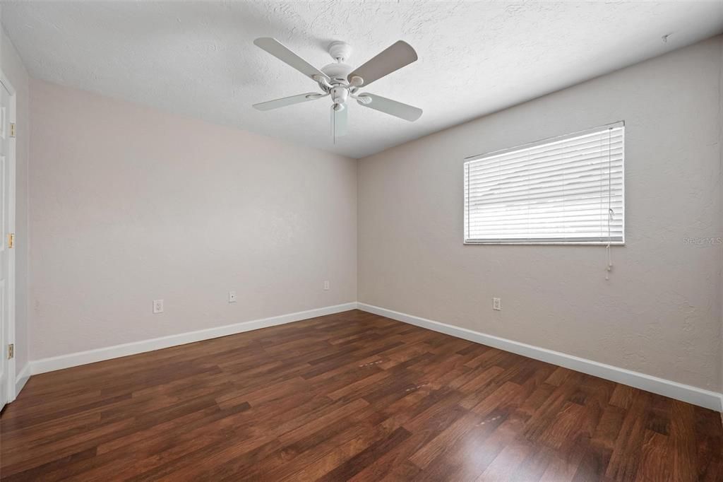 Active With Contract: $460,000 (3 beds, 2 baths, 1944 Square Feet)
