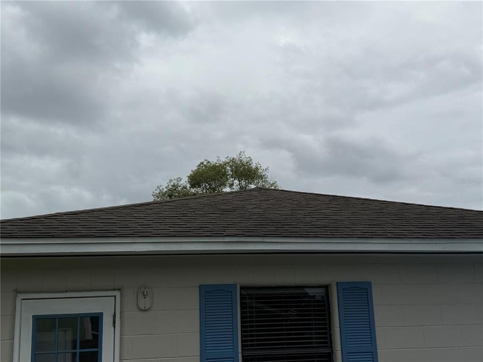 For Sale: $299,900 (2 beds, 1 baths, 768 Square Feet)