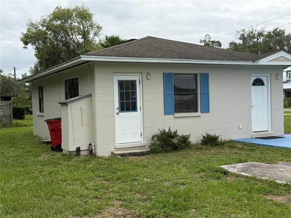 For Sale: $299,900 (2 beds, 1 baths, 768 Square Feet)