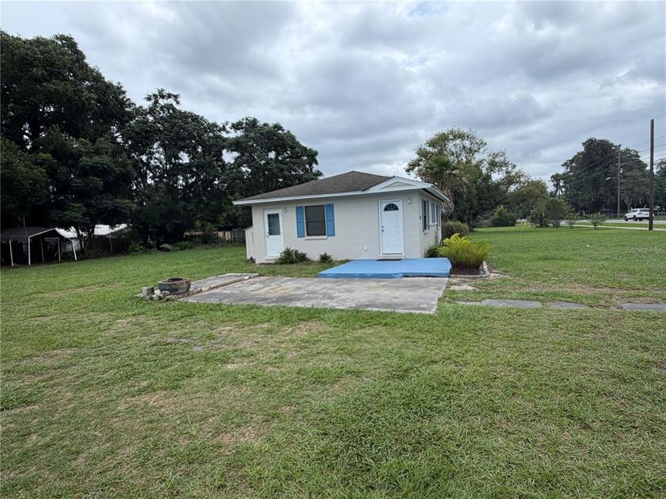 For Sale: $299,900 (2 beds, 1 baths, 768 Square Feet)