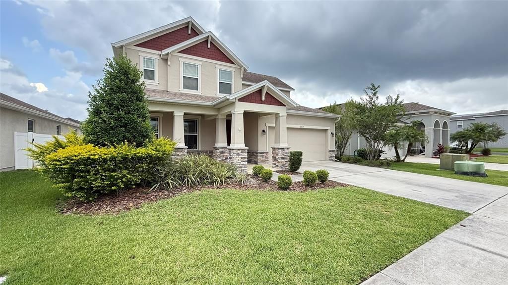 For Rent: $2,650 (3 beds, 2 baths, 2355 Square Feet)