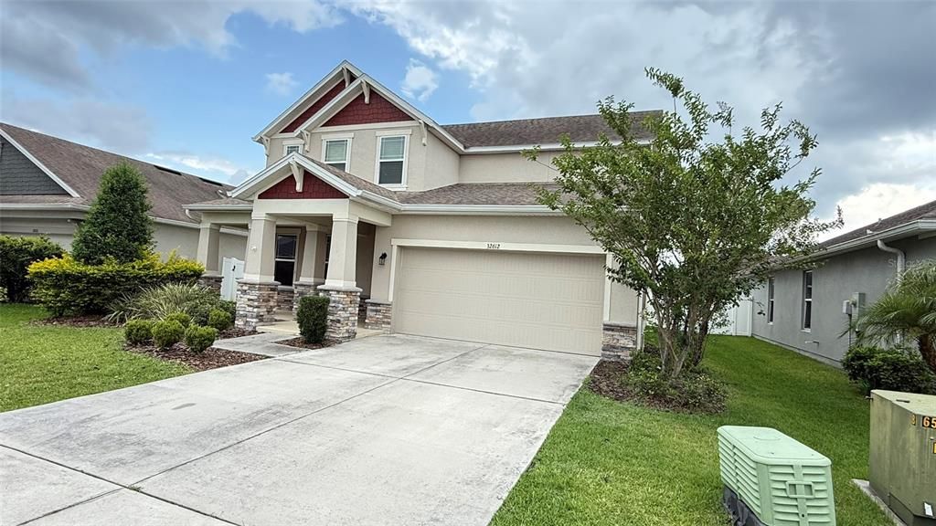 For Rent: $2,650 (3 beds, 2 baths, 2355 Square Feet)