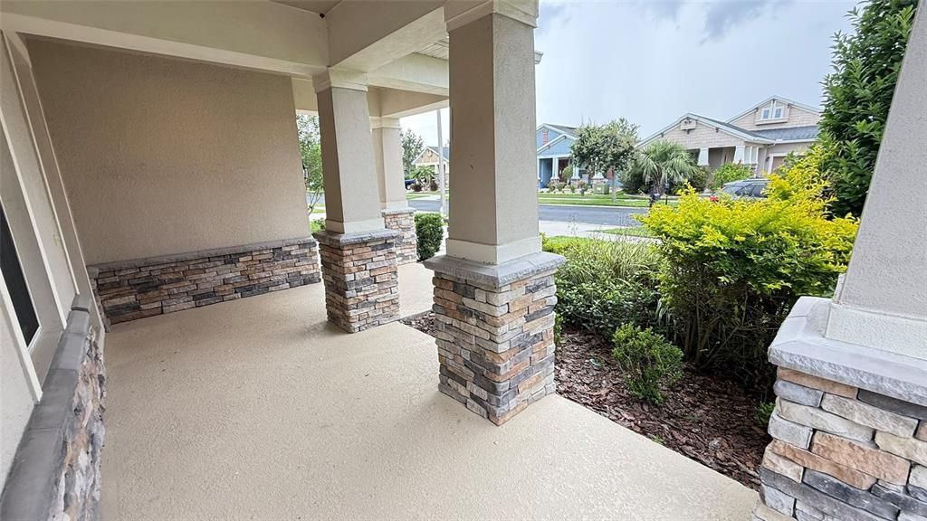 For Rent: $2,650 (3 beds, 2 baths, 2355 Square Feet)