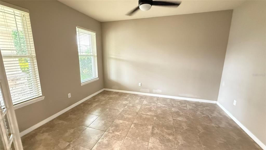 For Rent: $2,650 (3 beds, 2 baths, 2355 Square Feet)