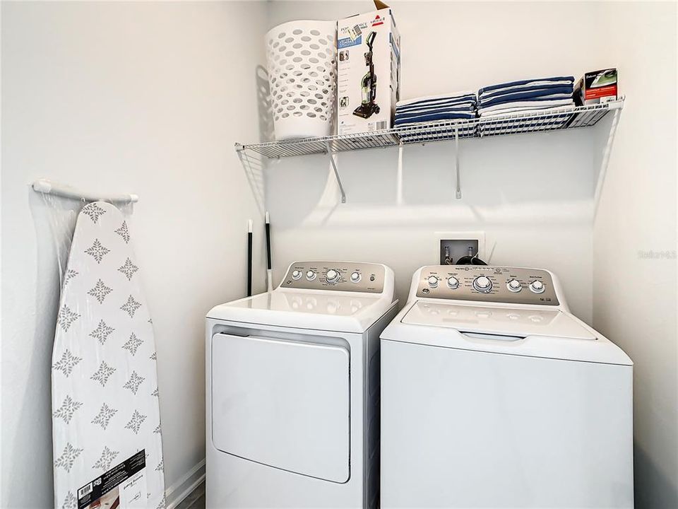 For Sale: $300,000 (3 beds, 2 baths, 1788 Square Feet)