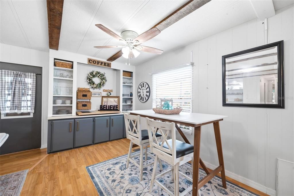 For Sale: $158,000 (2 beds, 2 baths, 1008 Square Feet)