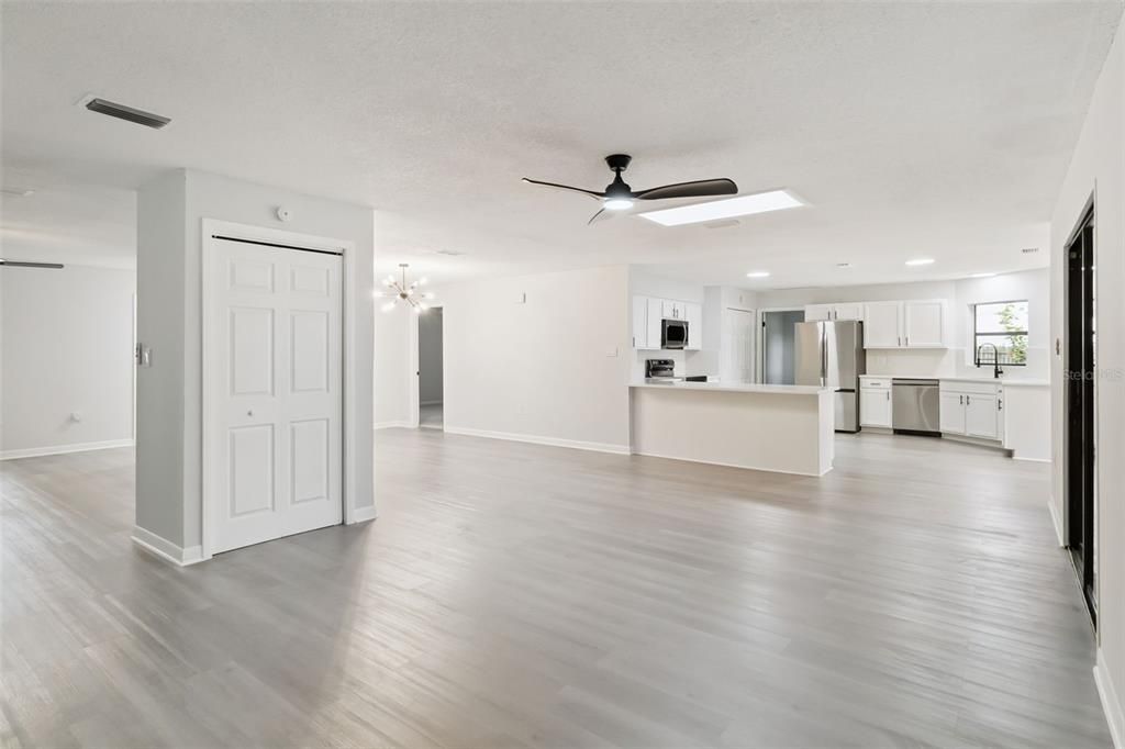 For Sale: $499,900 (5 beds, 2 baths, 2767 Square Feet)