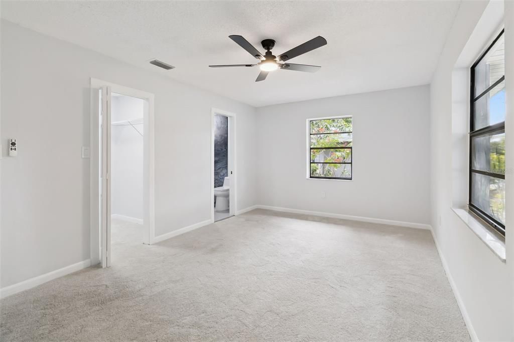 For Sale: $499,900 (5 beds, 2 baths, 2767 Square Feet)