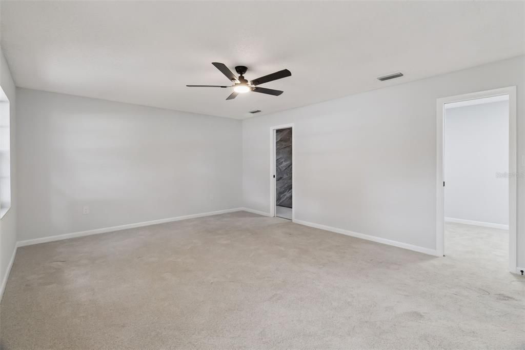For Sale: $499,900 (5 beds, 2 baths, 2767 Square Feet)
