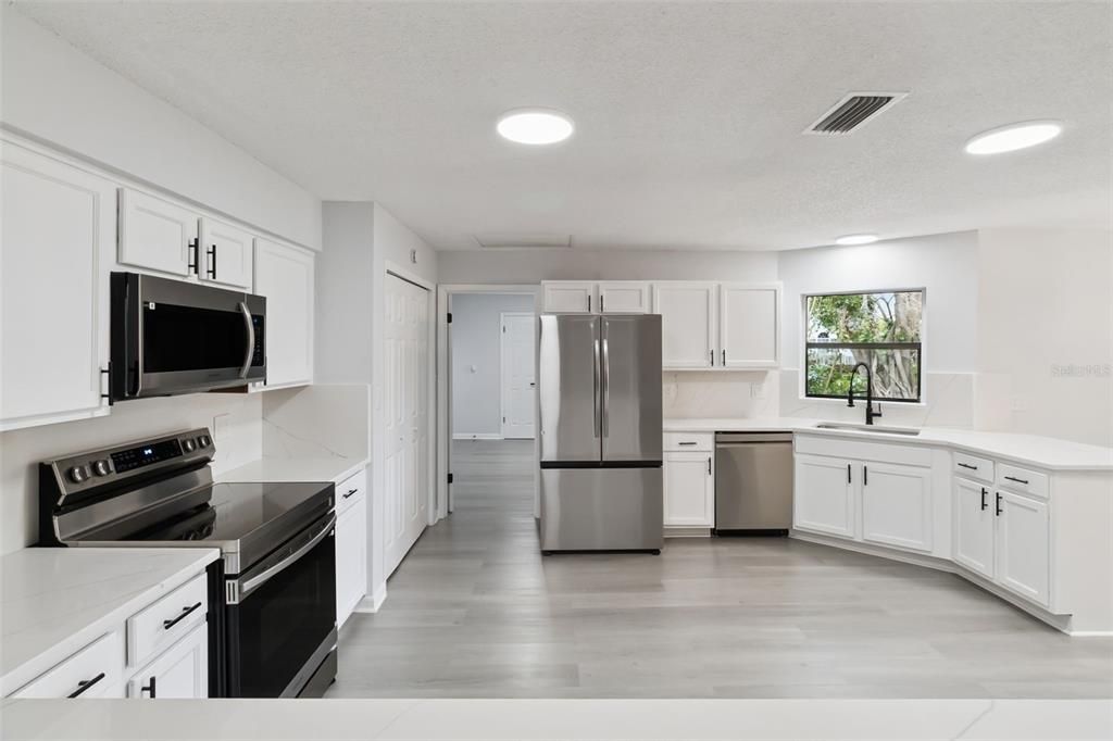 For Sale: $499,900 (5 beds, 2 baths, 2767 Square Feet)