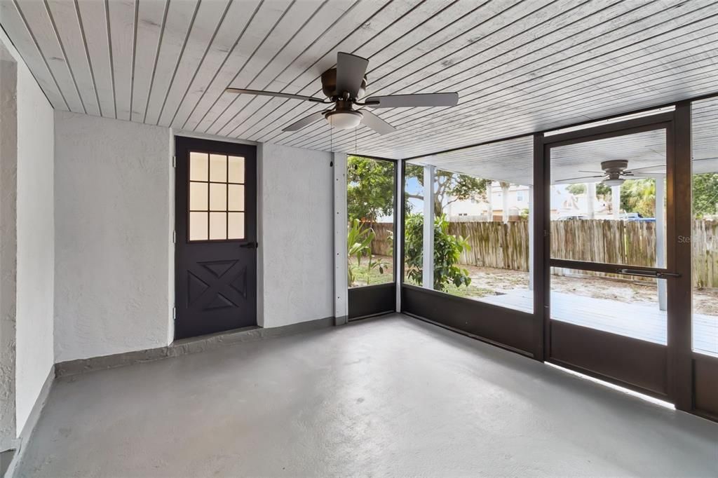For Sale: $499,900 (5 beds, 2 baths, 2767 Square Feet)