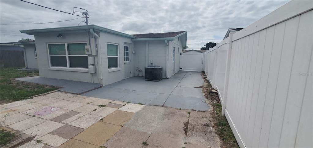 For Sale: $252,900 (2 beds, 1 baths, 1286 Square Feet)
