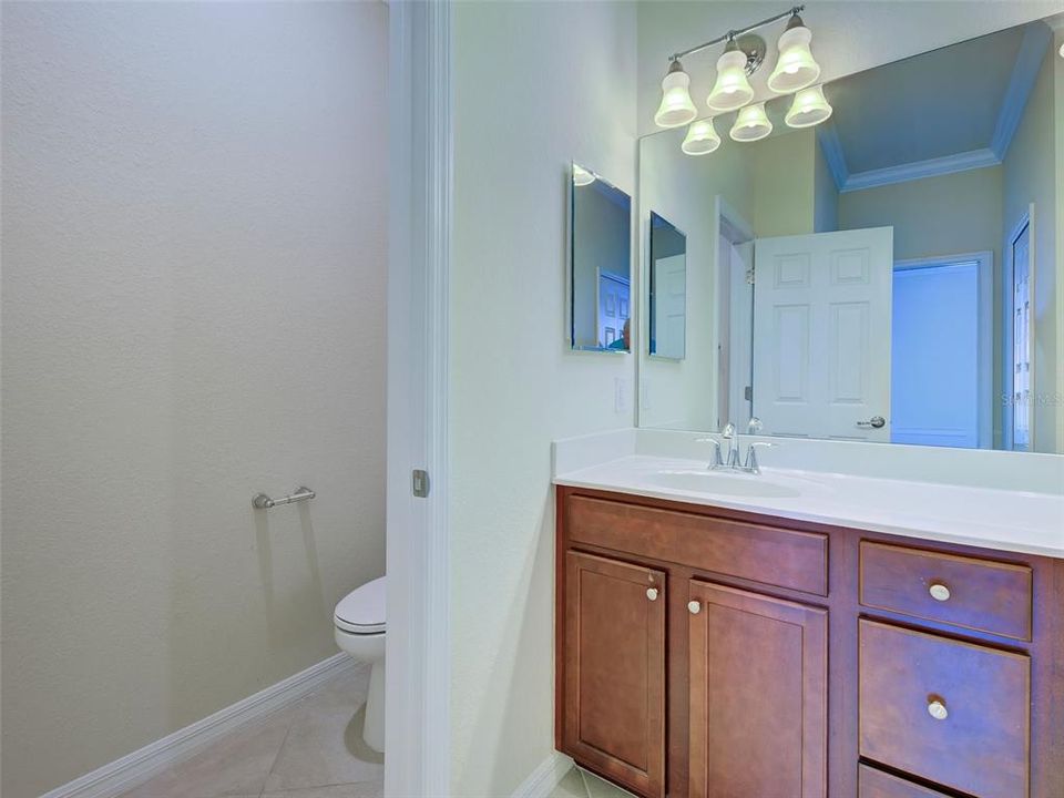For Sale: $309,000 (3 beds, 2 baths, 1949 Square Feet)