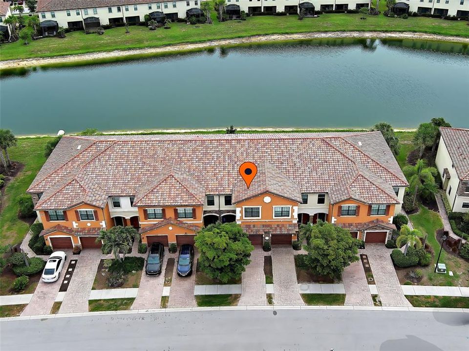 For Sale: $309,000 (3 beds, 2 baths, 1949 Square Feet)