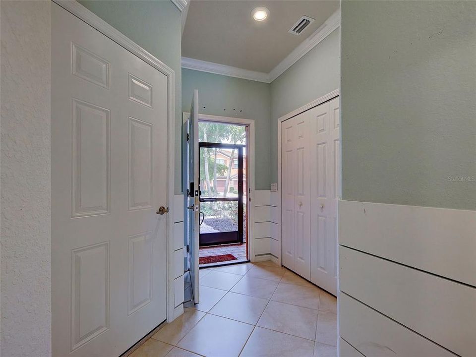 For Sale: $309,000 (3 beds, 2 baths, 1949 Square Feet)