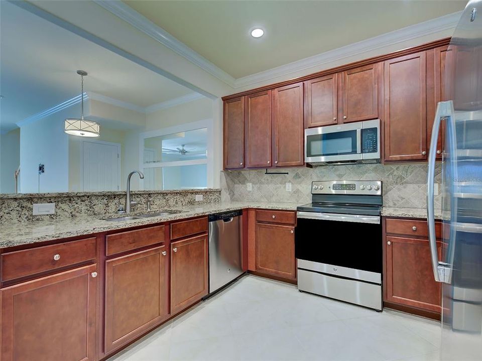 For Sale: $309,000 (3 beds, 2 baths, 1949 Square Feet)