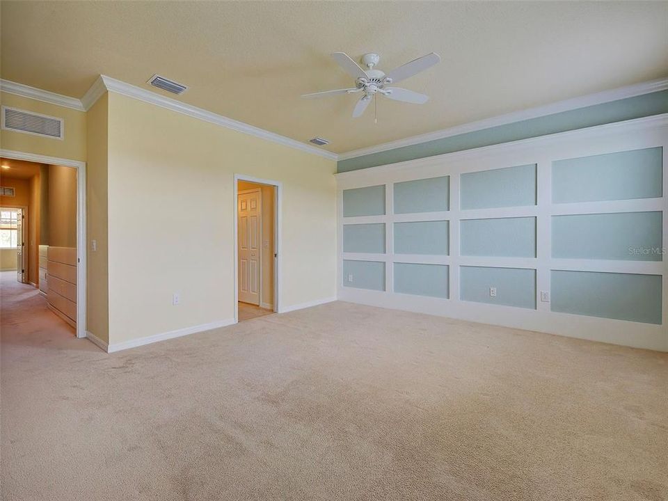 For Sale: $309,000 (3 beds, 2 baths, 1949 Square Feet)