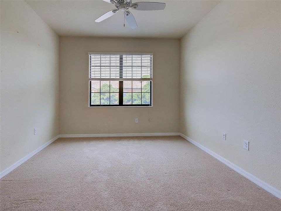For Sale: $309,000 (3 beds, 2 baths, 1949 Square Feet)