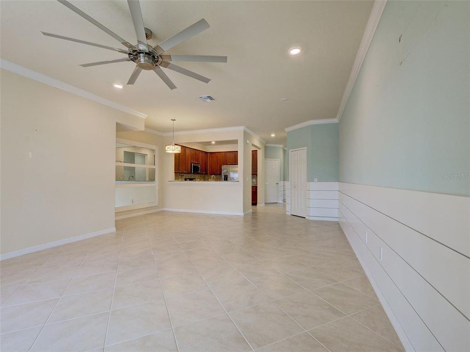 For Sale: $309,000 (3 beds, 2 baths, 1949 Square Feet)