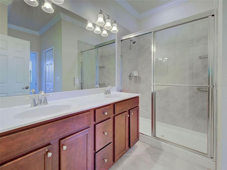 For Sale: $309,000 (3 beds, 2 baths, 1949 Square Feet)