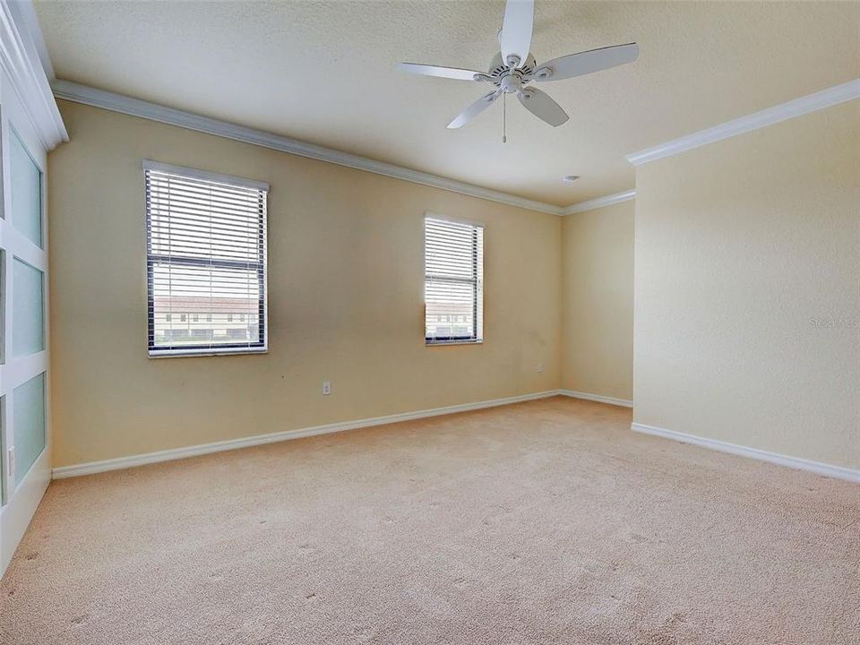 For Sale: $309,000 (3 beds, 2 baths, 1949 Square Feet)