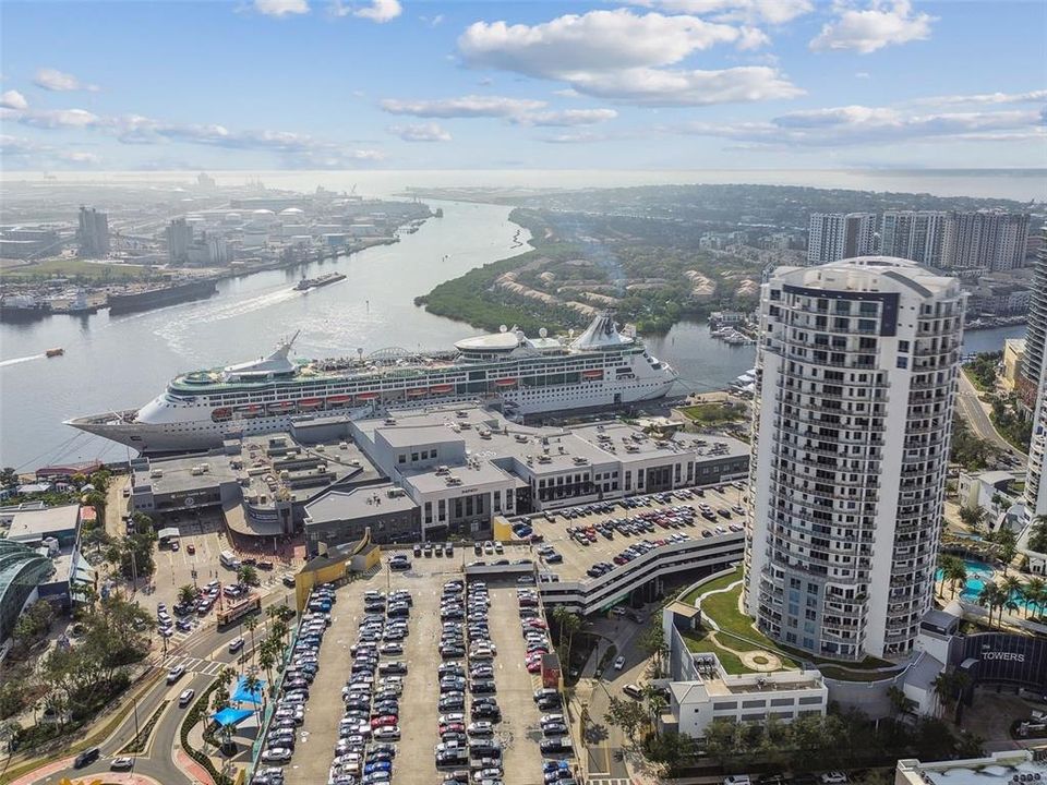На продажу: $257,000 (1 спален, 1 ванн, 578 Квадратных фут)