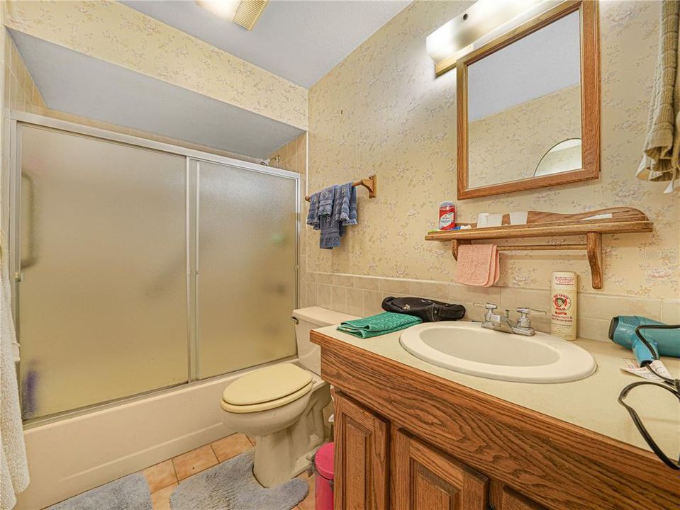 For Sale: $475,000 (3 beds, 2 baths, 1945 Square Feet)